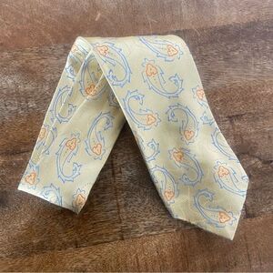 Allea neck tie soft yellow paisley extra long